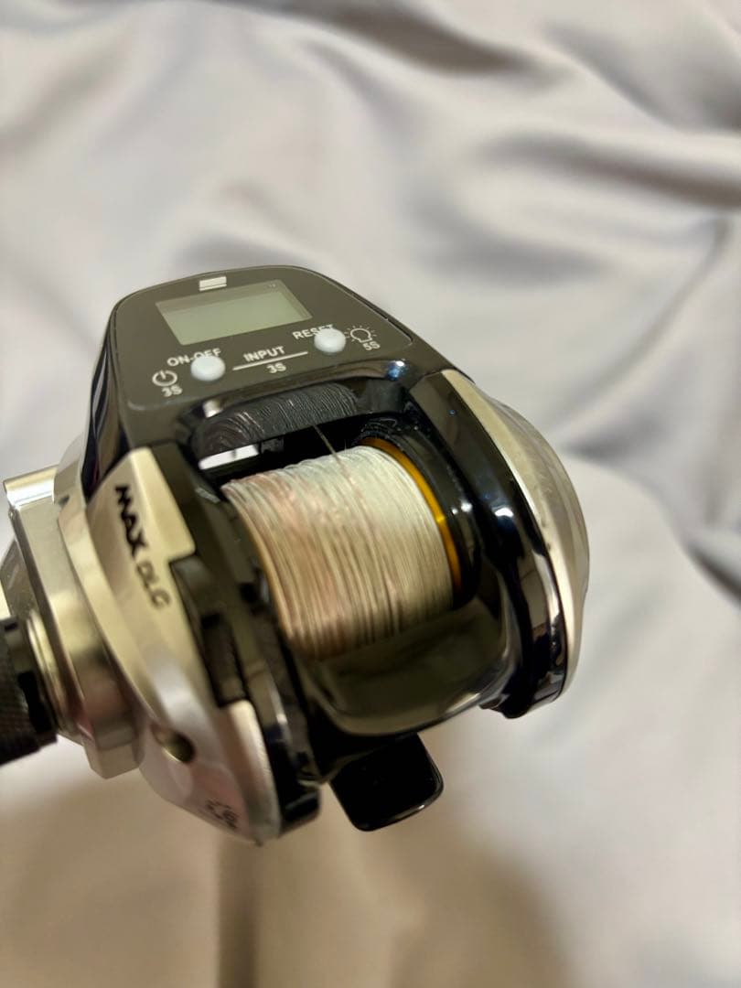 Abu Garcia MAX DLC-L ベイトリール（左）【PEライン付】