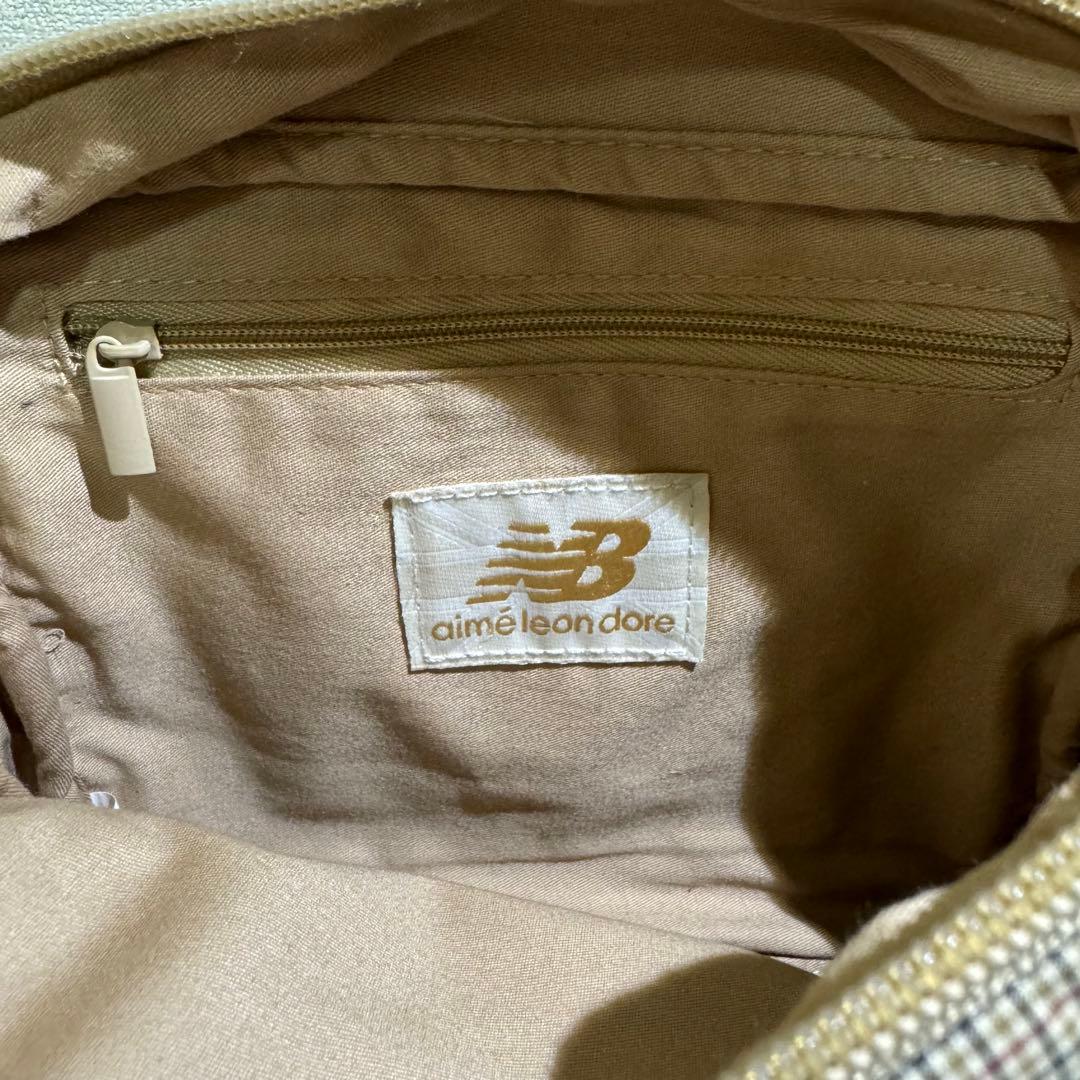 ニューバランス×エメレオンドレ プラード クロスボディバッグ