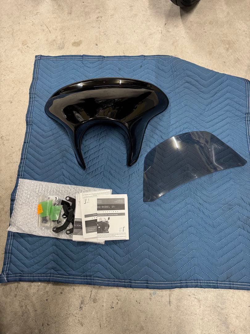 ホンダ レブル1100 フロントカウル puts プーチ