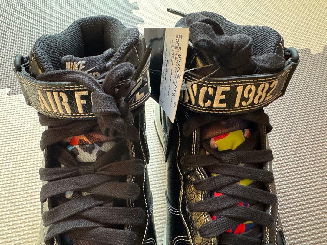 エア フォース 1 ミッド '07 ブラック/ペールアイボリー/ブラック