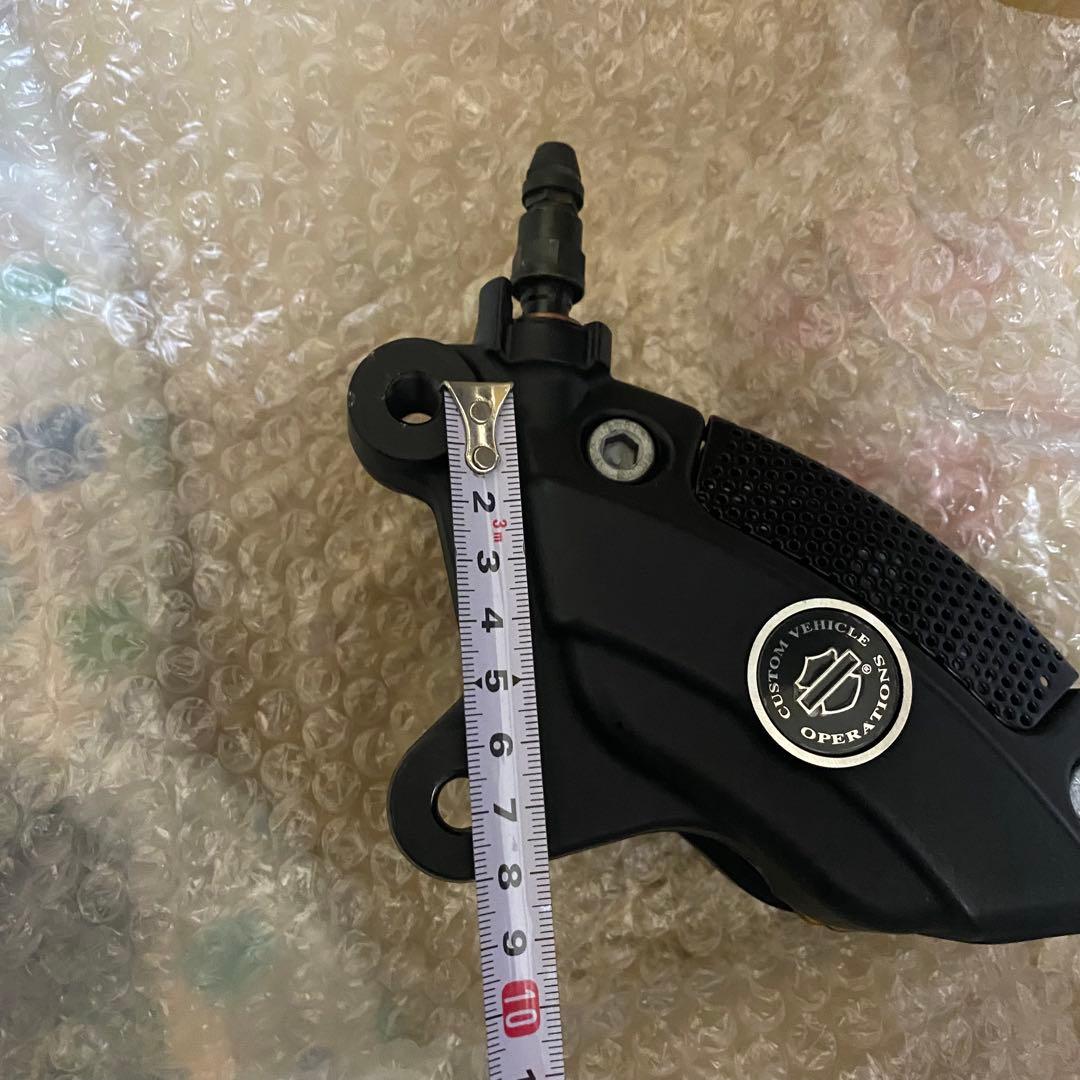 ハーレーダビッドソン　ツーリングモデルCVOフロントブレーキキャリパー左右セット