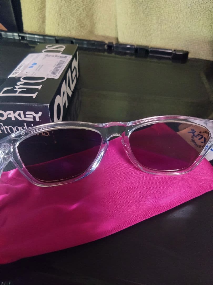 OAKLEY　Frogskins フレームクリアー