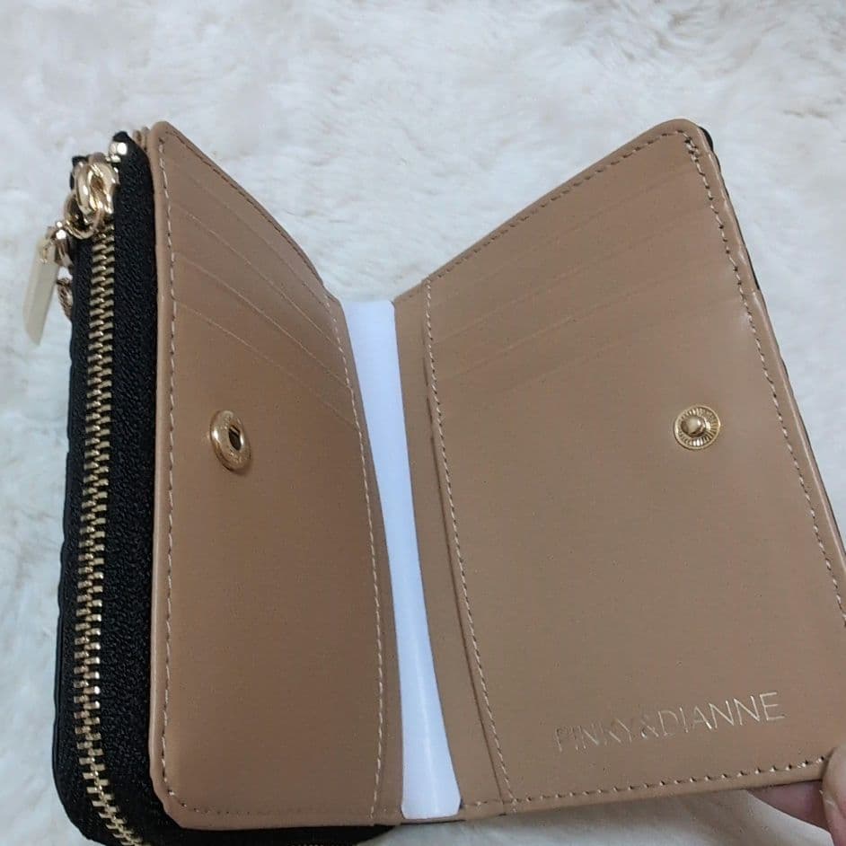 PINKY&DIANNE ブラック二つ折り財布　美品