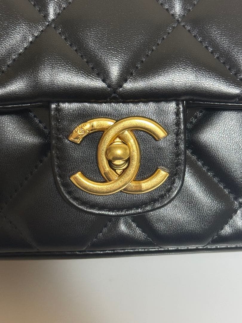 CHANEL MAKEUP キルティングショルダーノベルティ　ハートチェーン