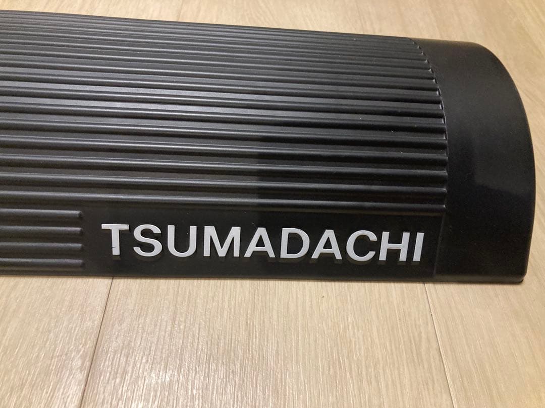 ツマダチ　TSUMADACHI