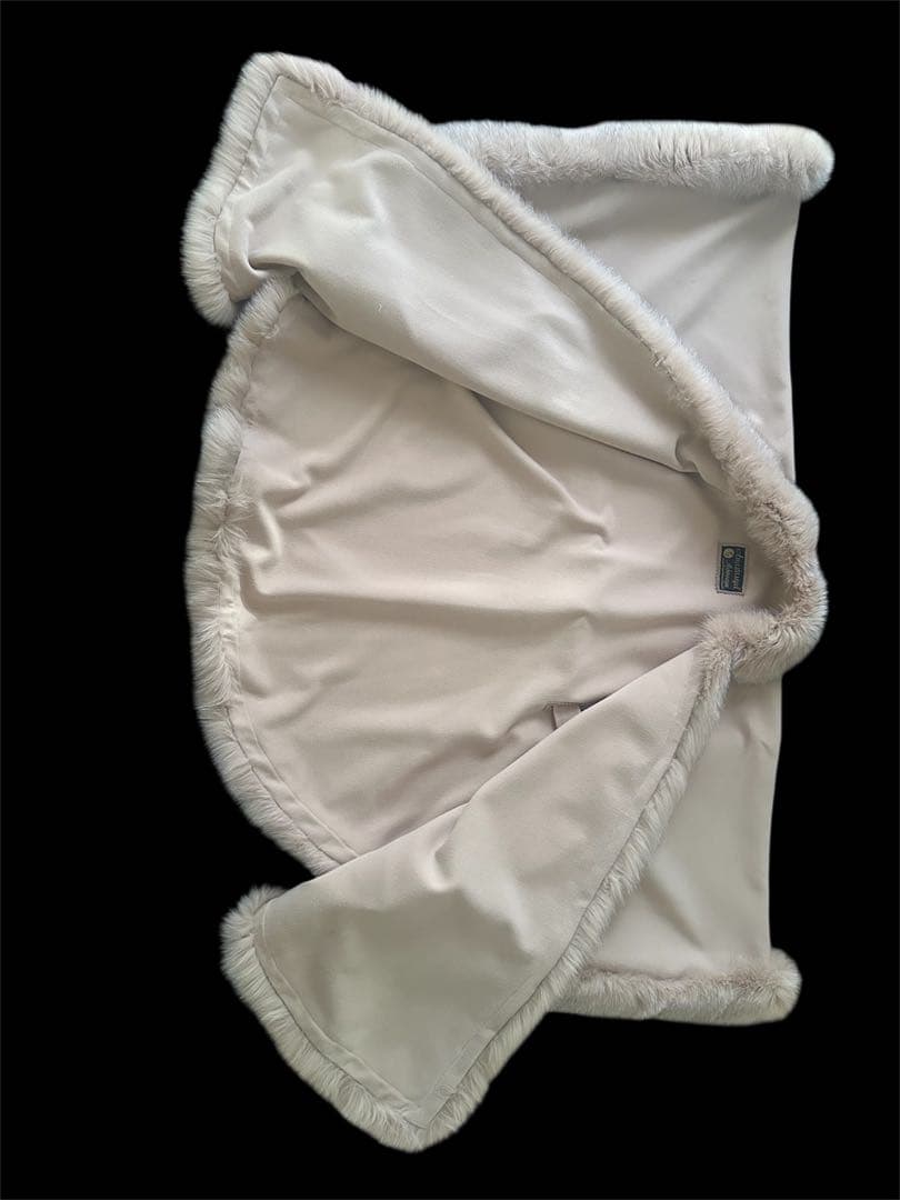 フィンランドフォックスファー付きカシミヤポンチョ（フリーサイズ）