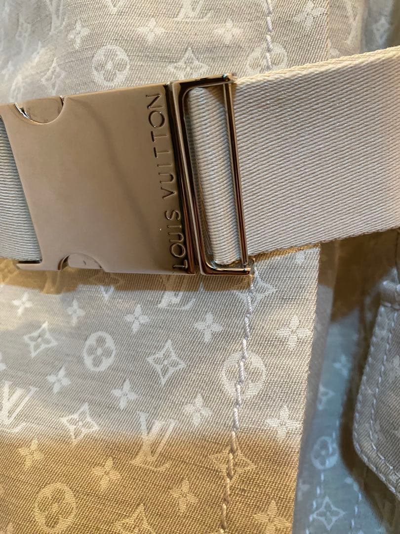 【ルイヴィトン　レディースコットン100% 正規品　ベージュ トレンチコート】