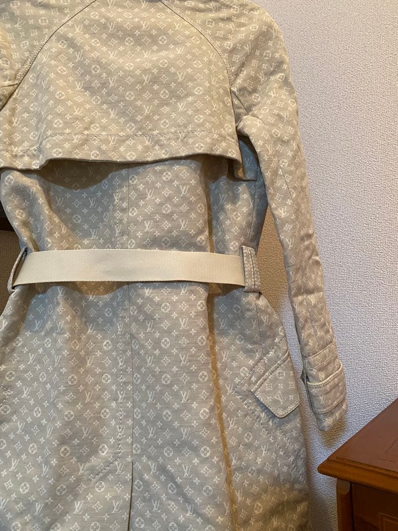 【ルイヴィトン　レディースコットン100% 正規品　ベージュ トレンチコート】