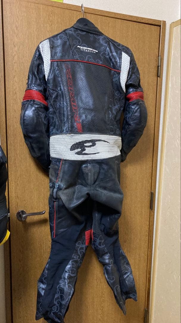 コミネ　レーシングスーツ　ツナギ　sサイズ