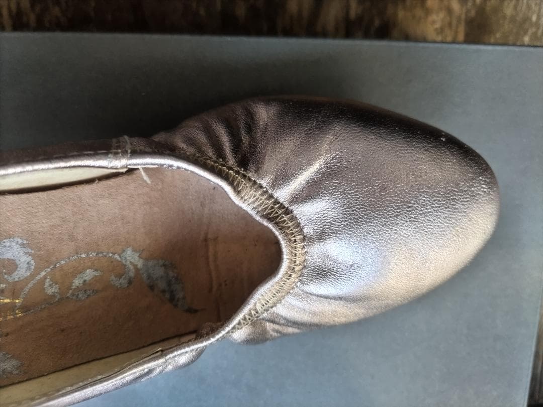 メタリックゴールド ダンスシューズ 女性用