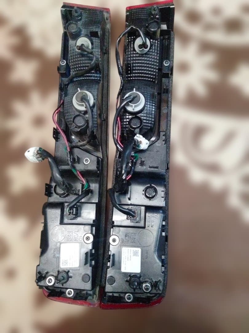 スズキ エブリイワゴン DA17Wテールランプ 赤 クリア 2個セット