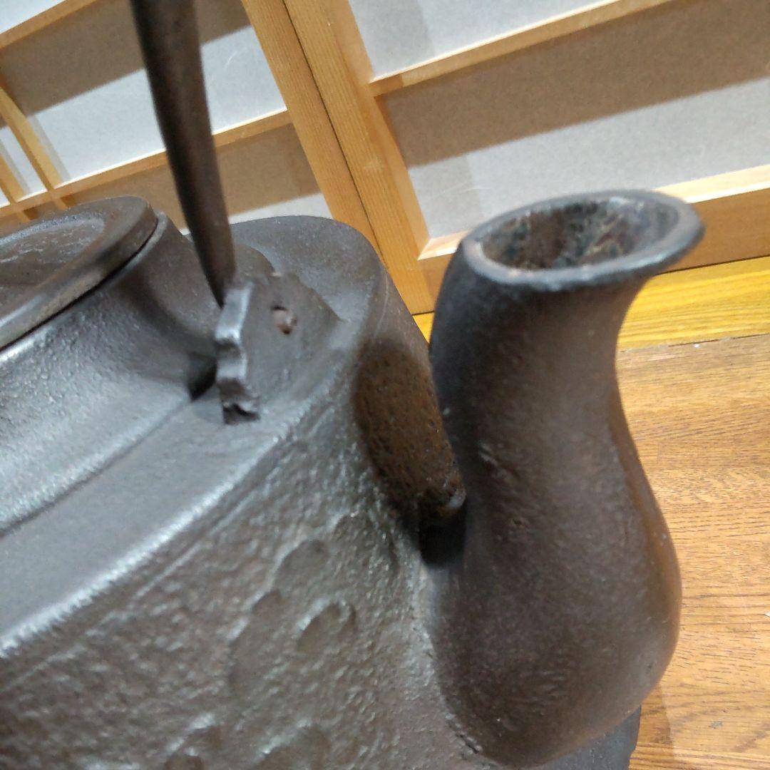南部鉄瓶　大型特大鋳鉄　茶釜 龍と桜彫刻 南部鉄器　 8リットル　ヴィンテージ
