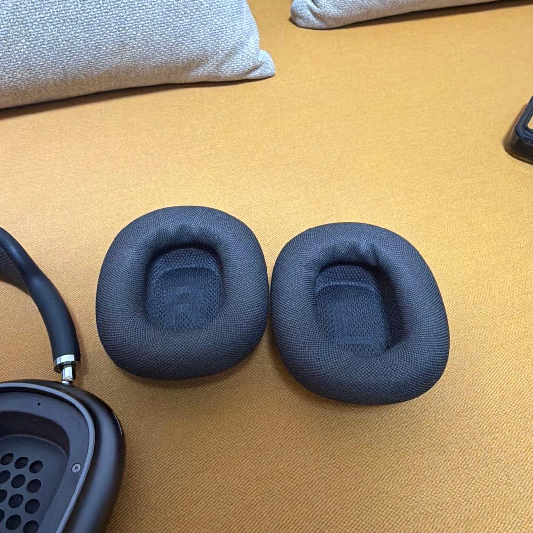 ヘッドホン Air pods max (Lightning