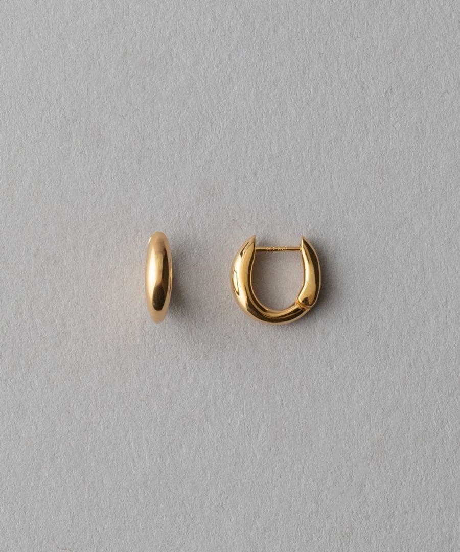 ete チャンキーハグピアス　イエローゴールド