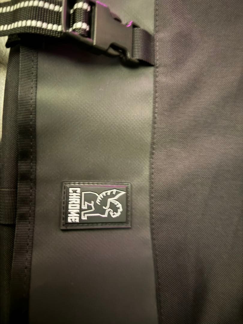 ま*ん様 CHROME クローム ブラック メッセンジャーバッグ CTZ 24L