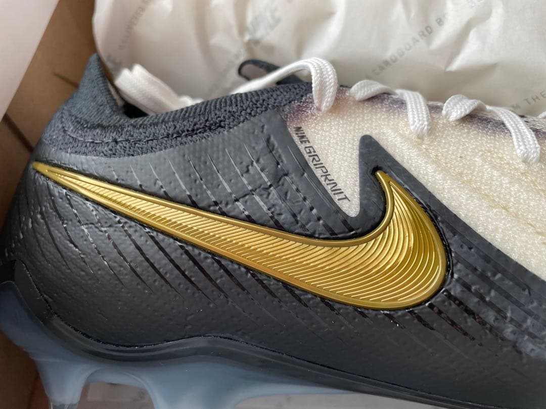 Nike Phantom サッカーシューズ ホワイト/ブラック/ゴールド