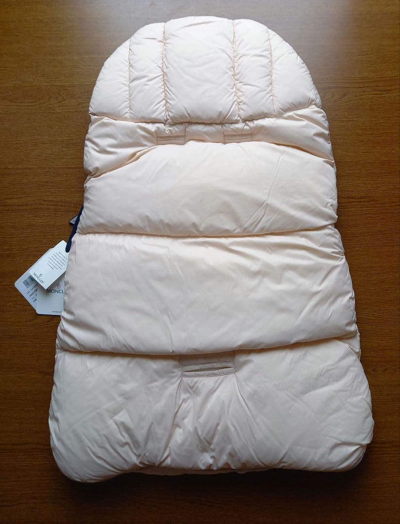 【新品未使用】モンクレール おくるみ ピンクベージュ