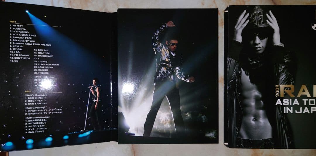 RAIN ASIA TOUR IN JAPAN DVD2枚組 写真集付　美品
