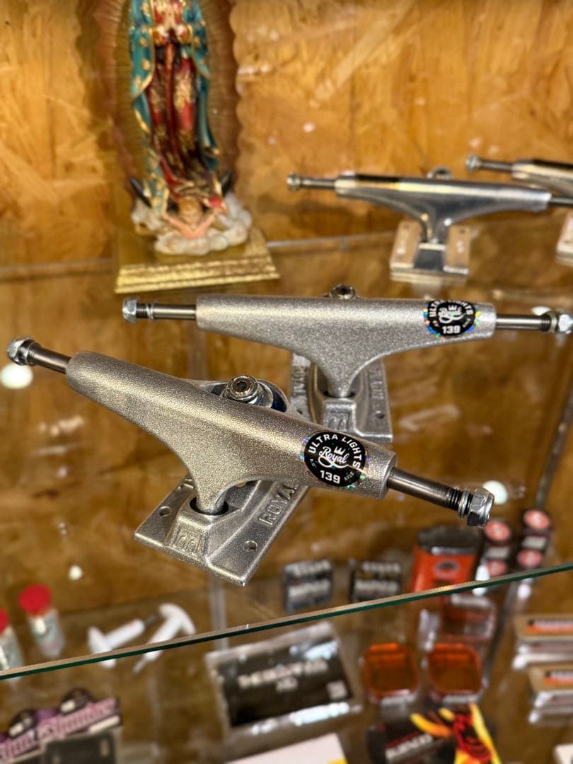  トラック ULTRA LIGHTS RAW 139