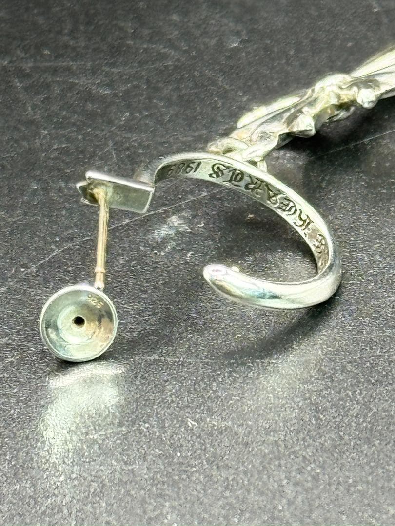 クロムハーツ タイニー CH クロス フープ ピアス