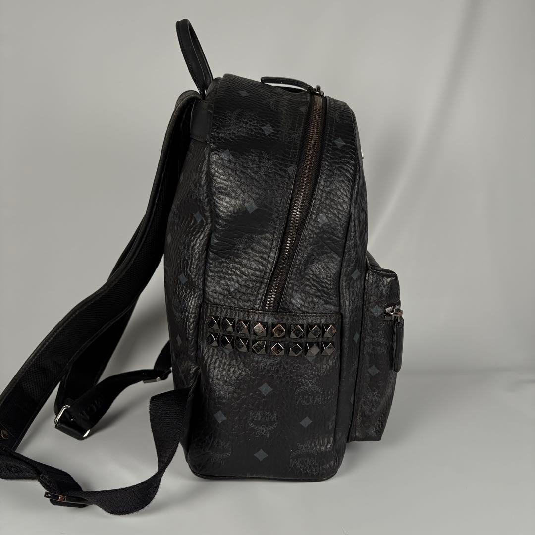 MCM ヴィセトス　リュック バックパック　黒　レザー　スタッズ