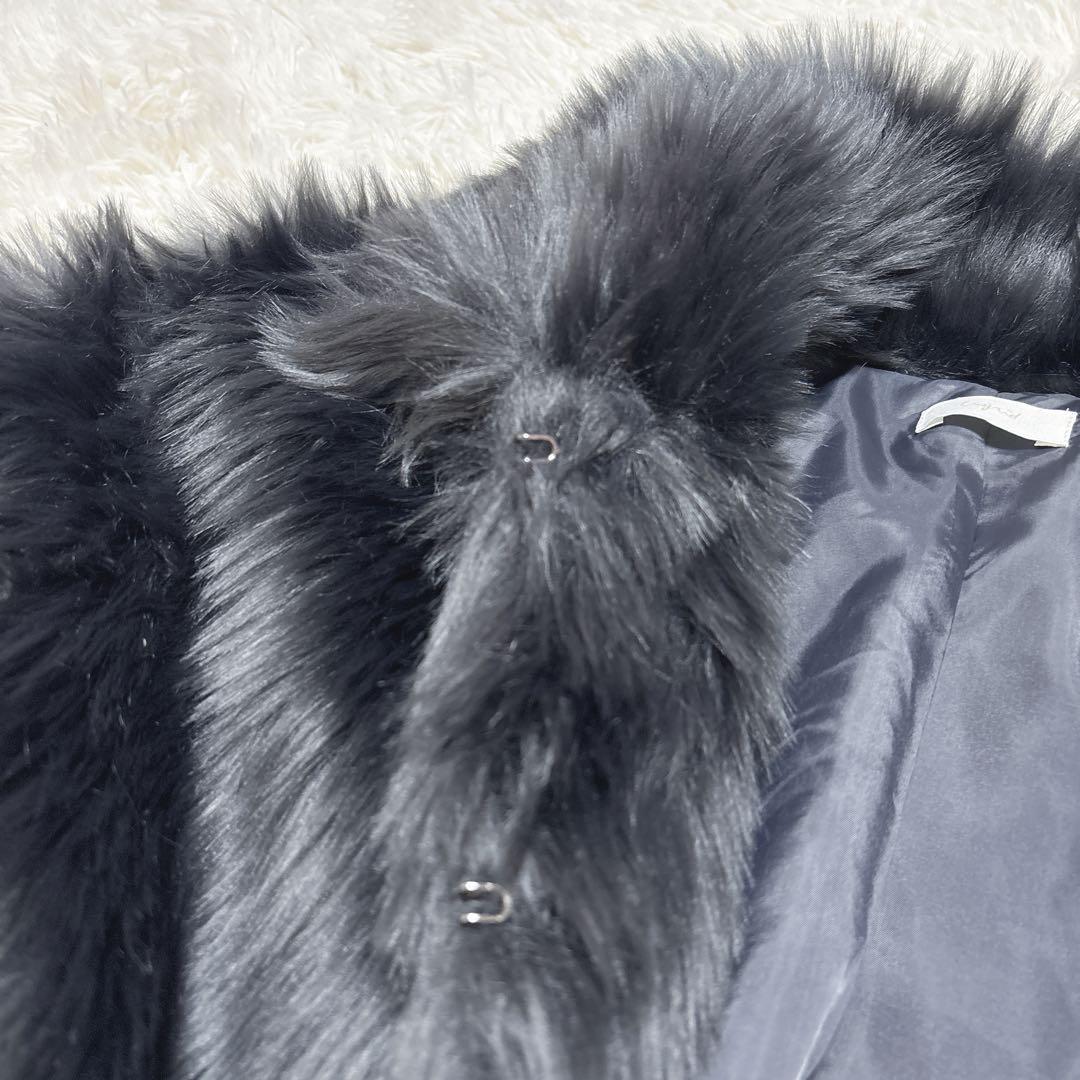 Ungrid ボリュームデザインファーコート