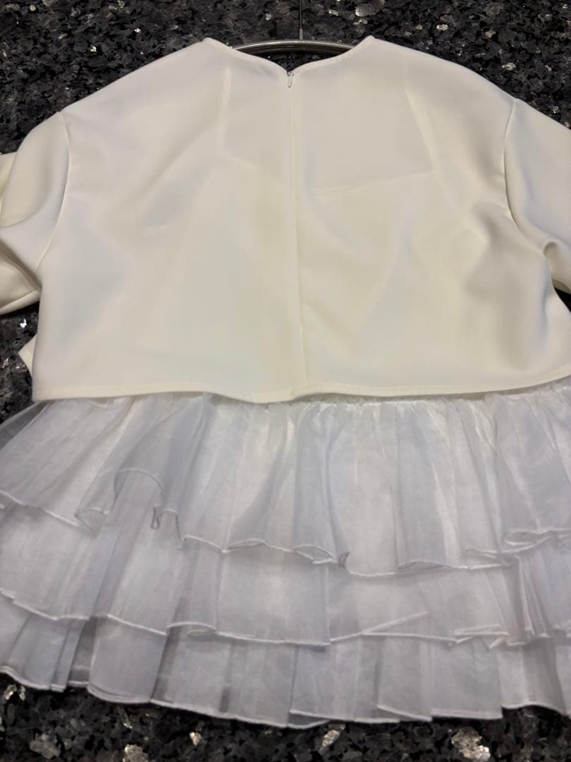 Kumi様⭐︎bluelea ⭐︎ヘムチュールドッキングプルオーバー 半袖⭐︎白