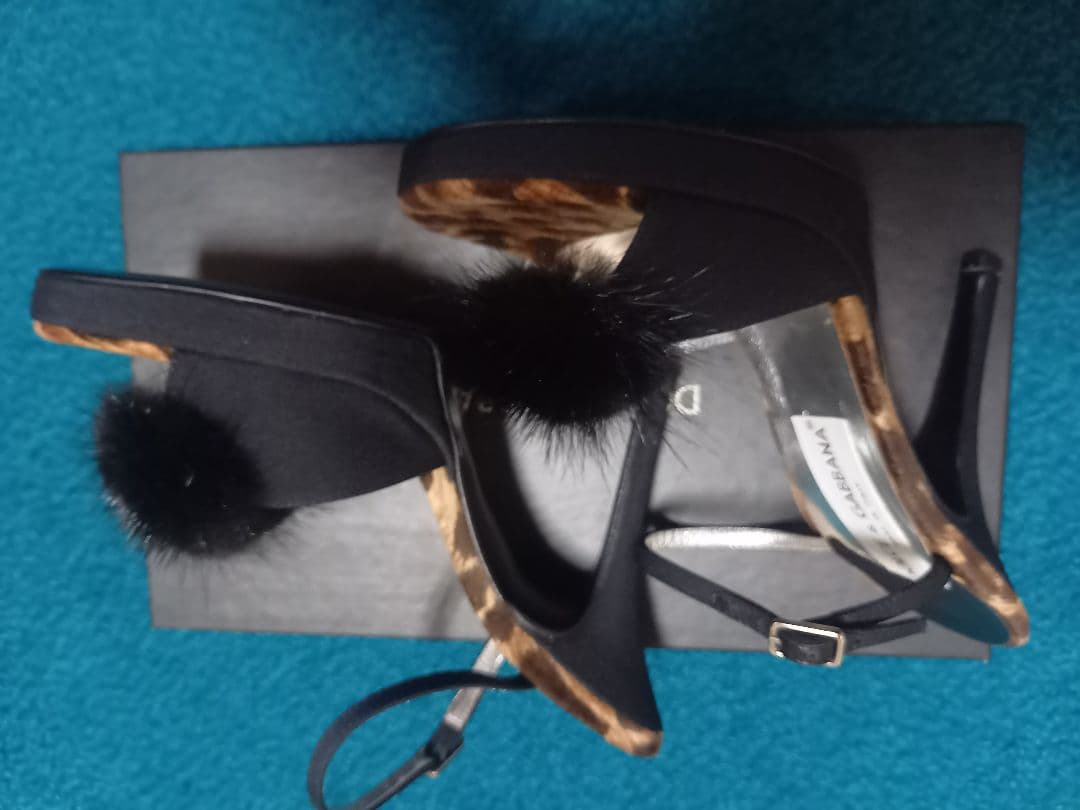 Dolce & Gabbana ミンク付きサンダル