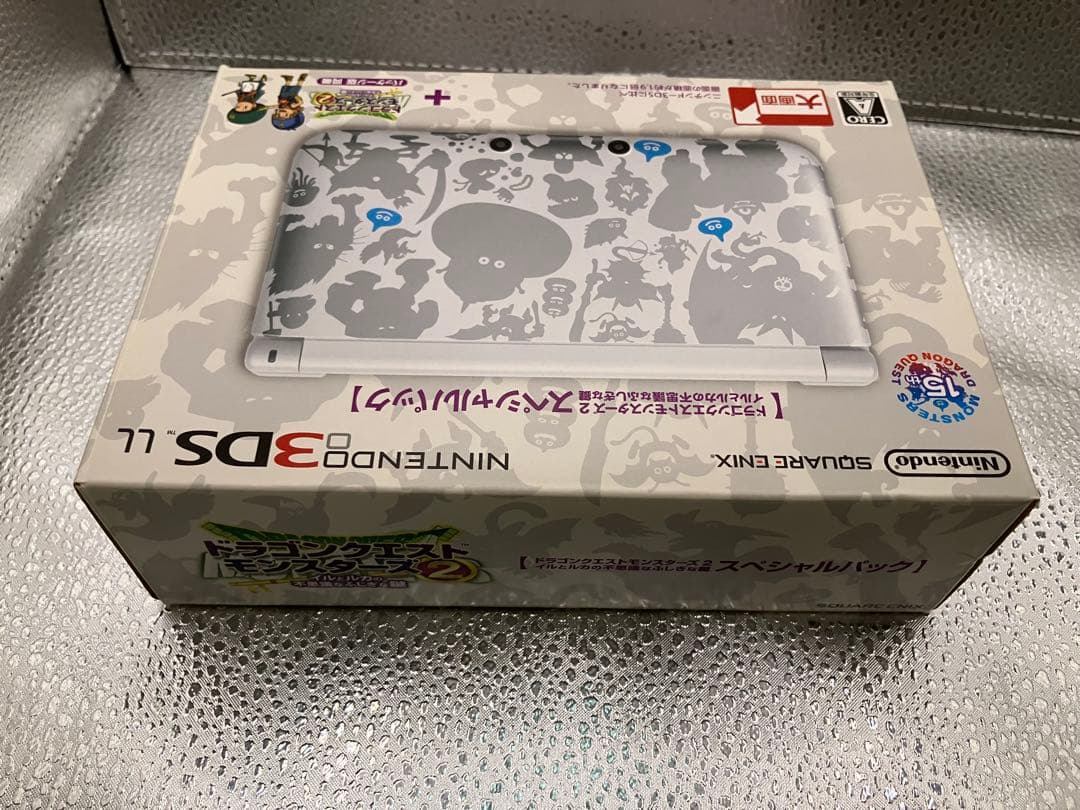 Nintendo 3DSLL ドラゴンクエストモンスター2仕様