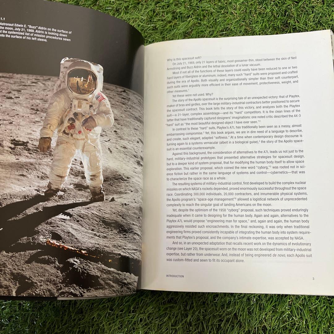 洋書 Spacesuit : Fashioning Apollo