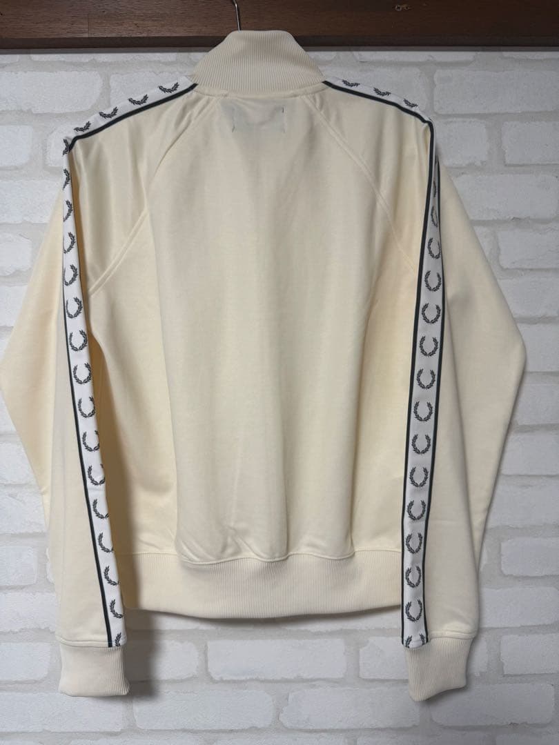 さくら　FRED PERRY フルジップジャケット UK10