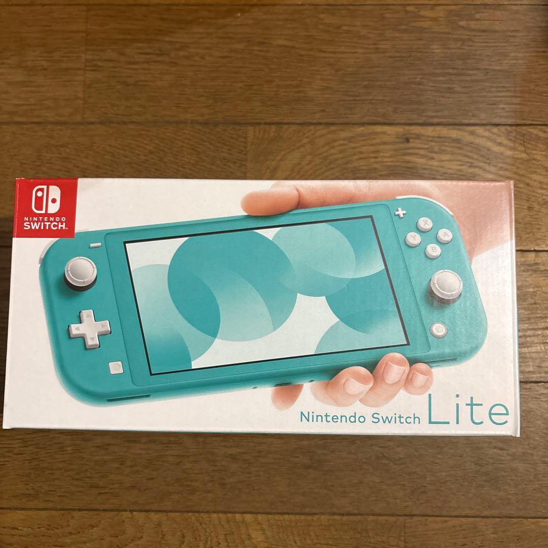 デ*イ様 任天堂SwitchLight本体・箱・充電器付き