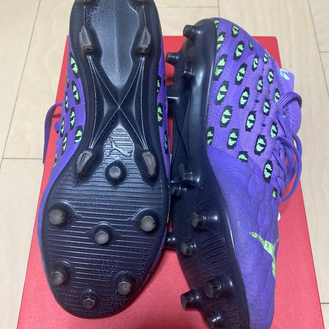 日本未発売　サッカースパイク　プーマ　フューチャー　キャッツアイ