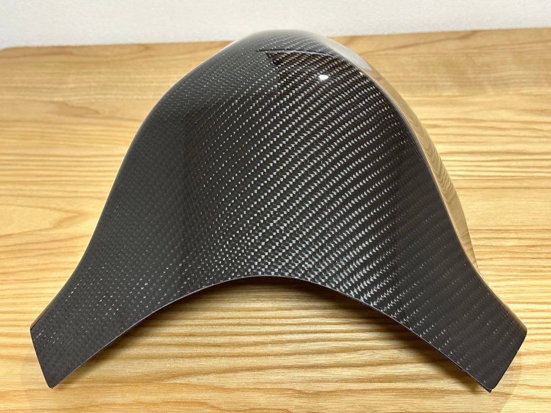 マジカルレーシング製 タンクエンド PANIGALE V4用 綾織りカーボン製