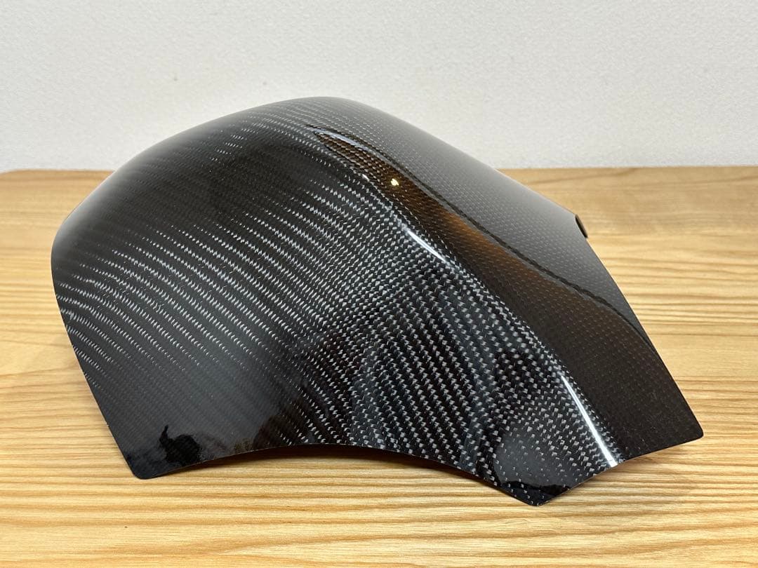 マジカルレーシング製 タンクエンド PANIGALE V4用 綾織りカーボン製