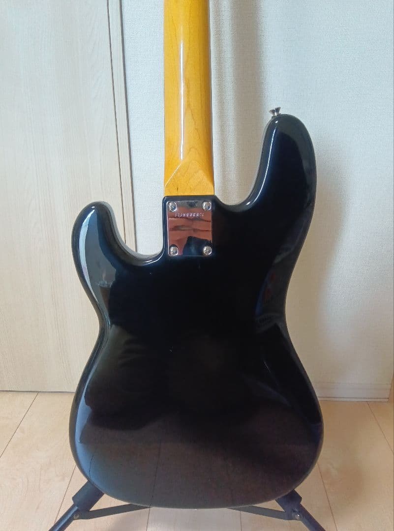 cam　FRNANDES　PRECISIONベース　アルニコⅤピックアップ