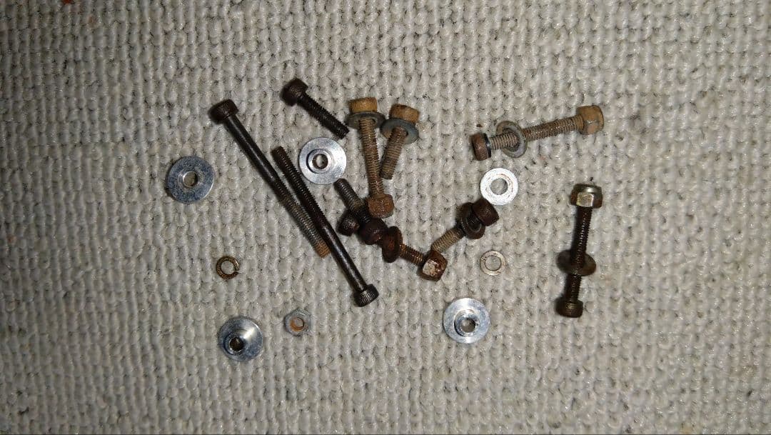 ラジコンヘリ　スカディ50　ジャンク部品　YS50付き