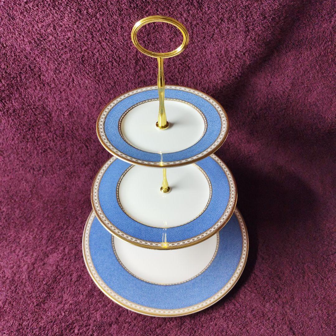 ウェッジウッド　ユーランダーパウダーブルー　アフタヌーンティー用ケーキスタンド