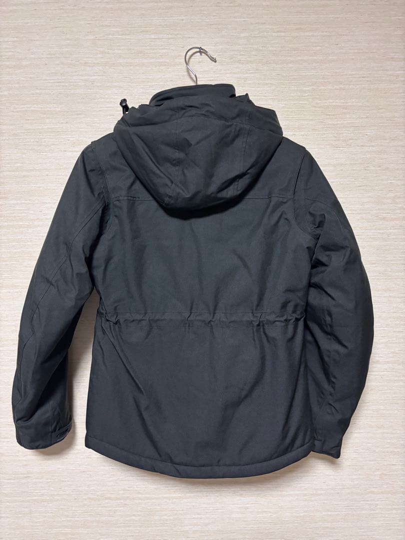 コミネ　ブラックダウンジャケット フード付き