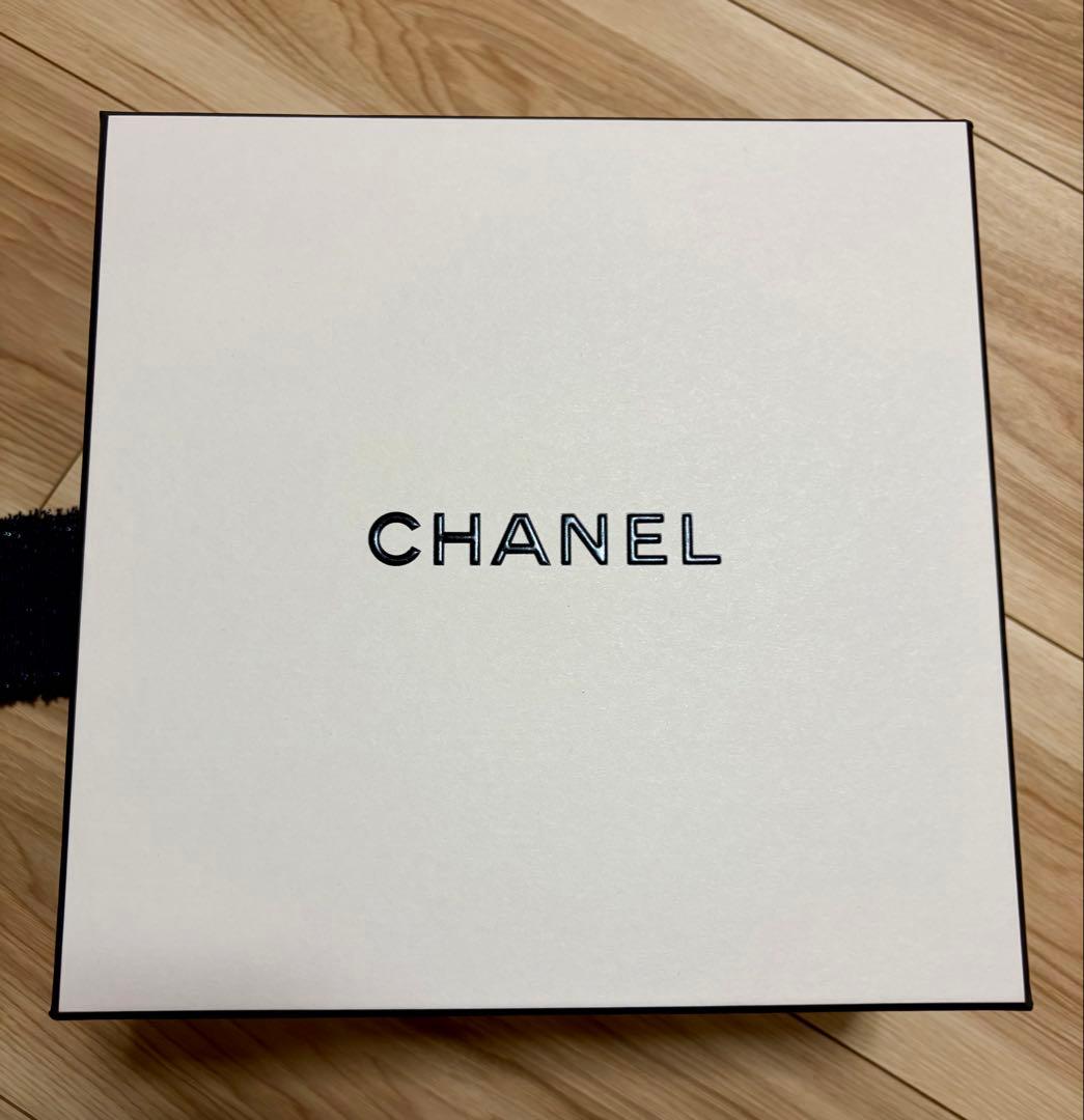 シャネル　リップ＆ネイルケア クリスマスコフレ2025　12点セット