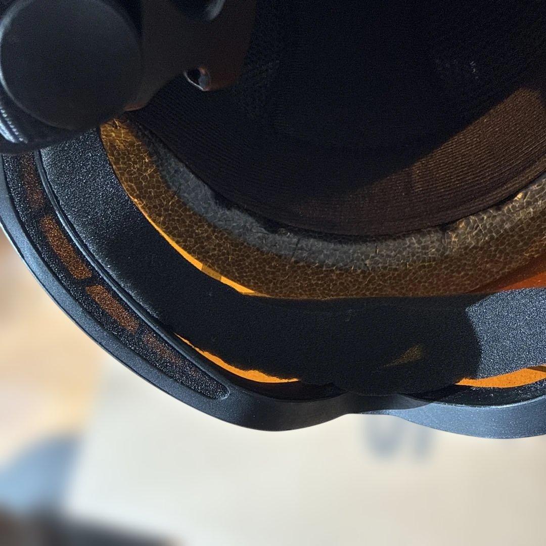 USED!salomon スキーヘルメット　キッズ Mサイズ