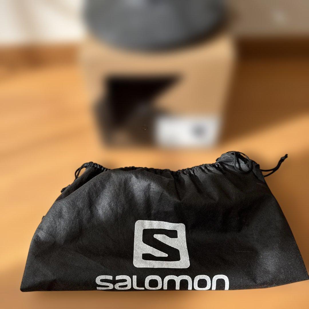USED!salomon スキーヘルメット　キッズ Mサイズ