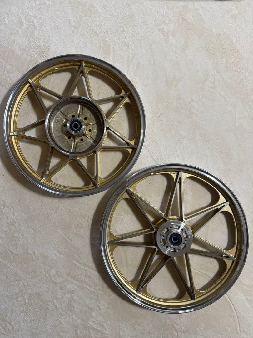 gt380キャストホイールF19インチ R18インチ MADE IN JAPAN