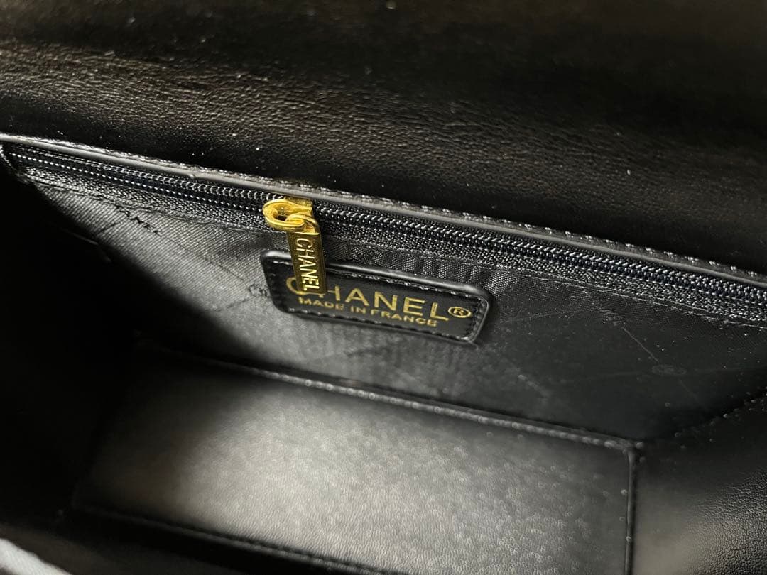 CHANEL ノベルティマトラッセ キルティング ショルダーバッグ ブラック