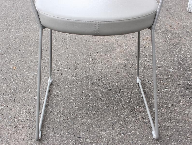 カリガリス コヌビア ニューヨーク ダニングチェア ソフトレザー カラー/トープ