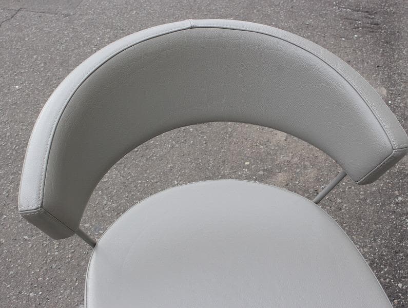 カリガリス コヌビア ニューヨーク ダニングチェア ソフトレザー カラー/トープ