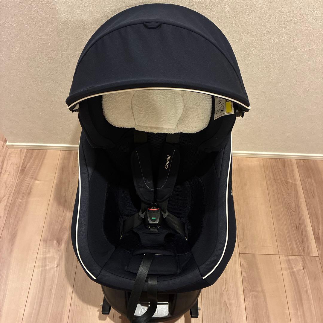 コンビ チャイルドシート　ISOFIX
