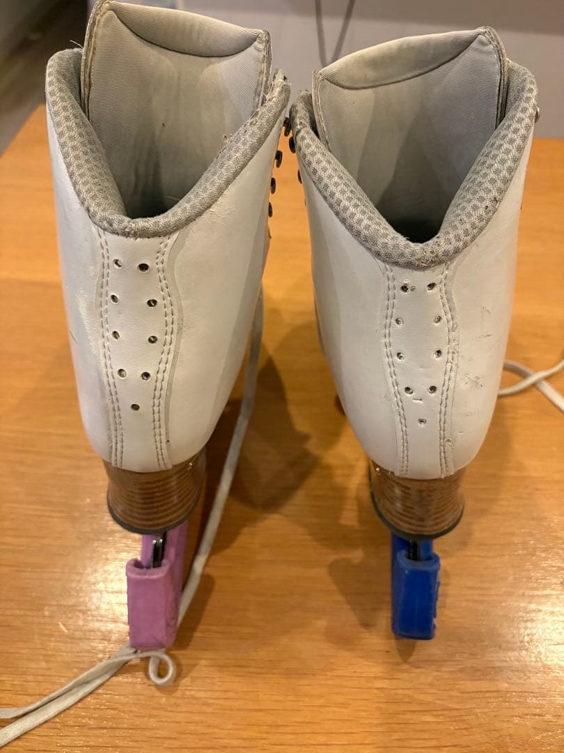 Jackson Freestyle ホワイトスケートブーツ