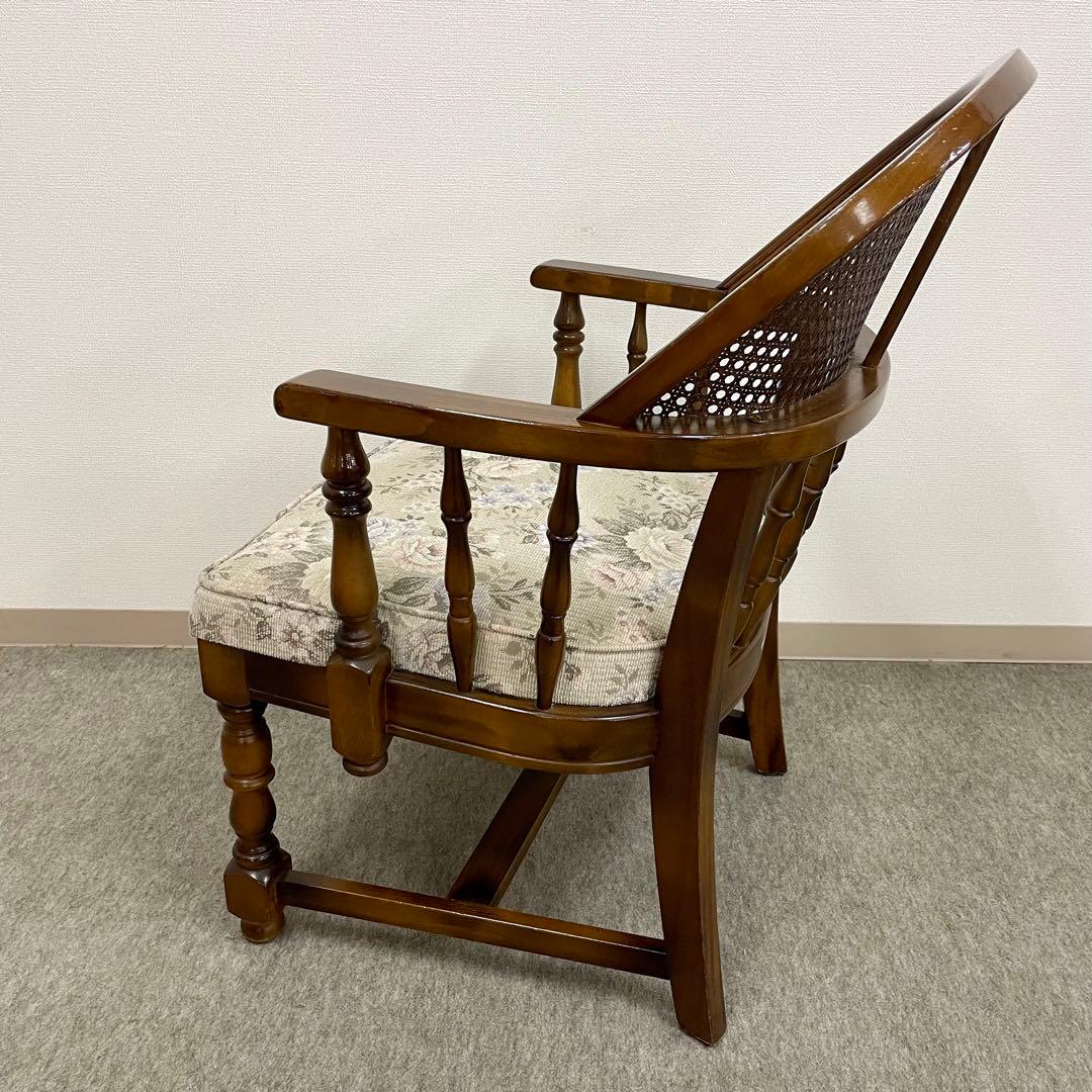 【カリモク】\"コロニアル\"CC3400 肘付食堂椅子 No.2