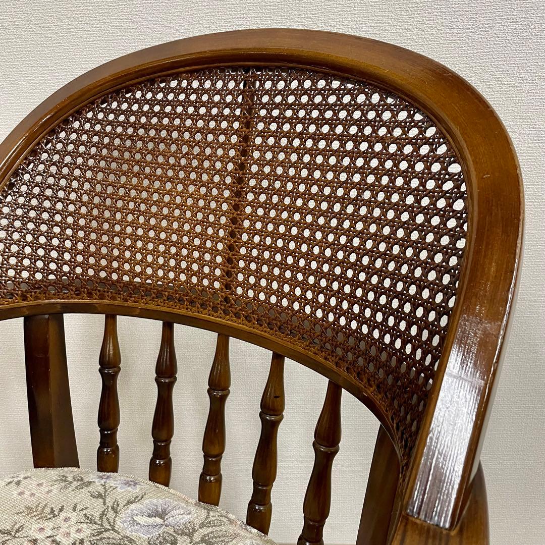 【カリモク】\"コロニアル\"CC3400 肘付食堂椅子 No.2